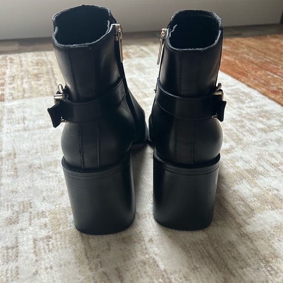 Vince Camuto Sleek Black Ankle Boots - Picture 3 of 7